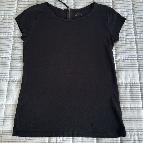 🐞Loft black cotton tee with zipper closure on back. Size XS. - Picture 2 of 8